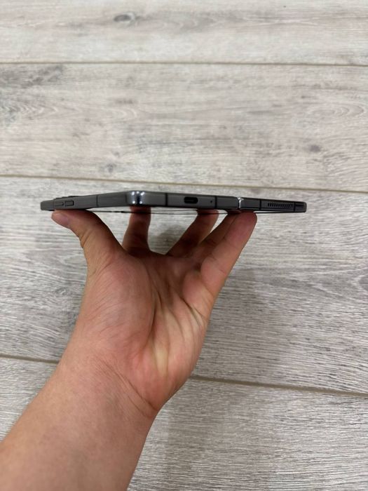 Samsung Z Fold 4.  512 Skidkada