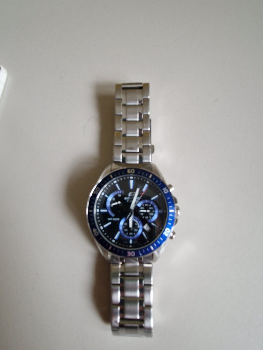 Часы Касио совершенно новые.