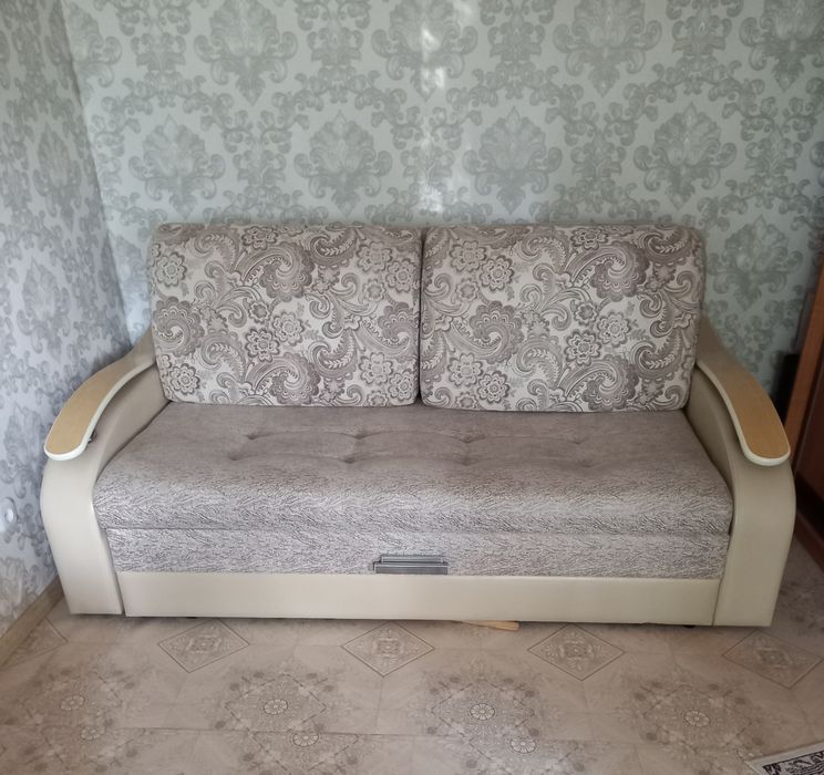 Мини - диван,бежевый