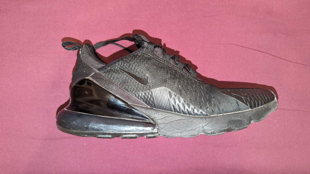 Reparatii adidasi perne de aer Nike Air Max 270 / 720 / Vapormax