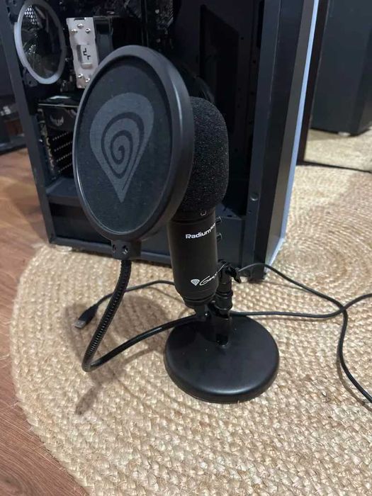 Se vinde pc gaming + monitor + microfon
