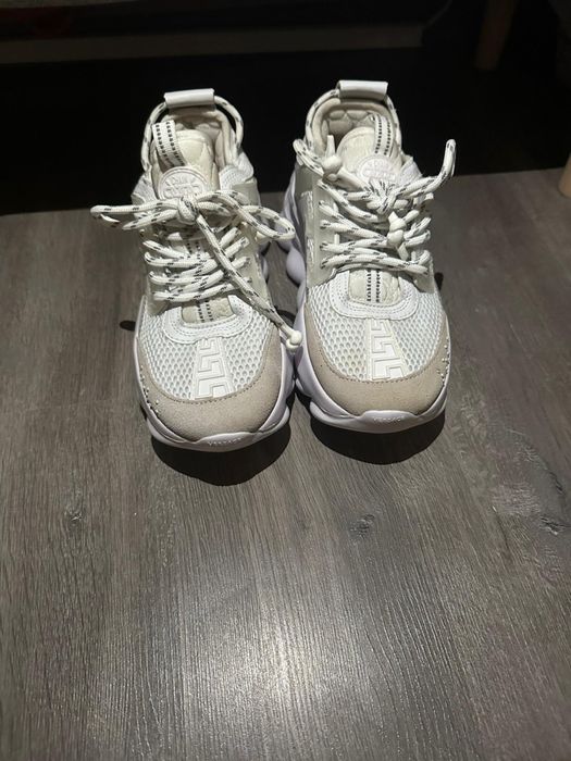 Versace chain reaction