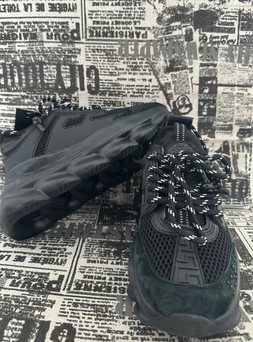 Versace chain reaction black