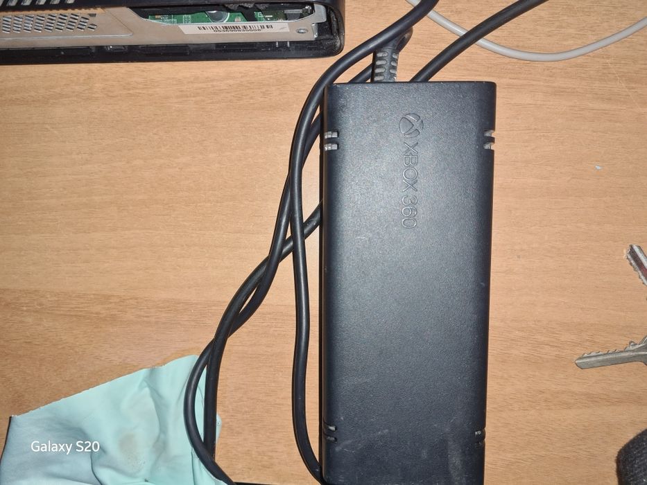 Продам xbox 360e corona