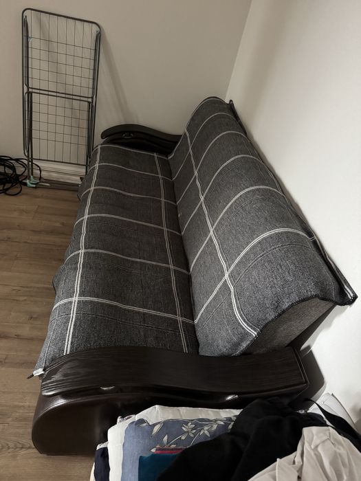 Срочно продам диван