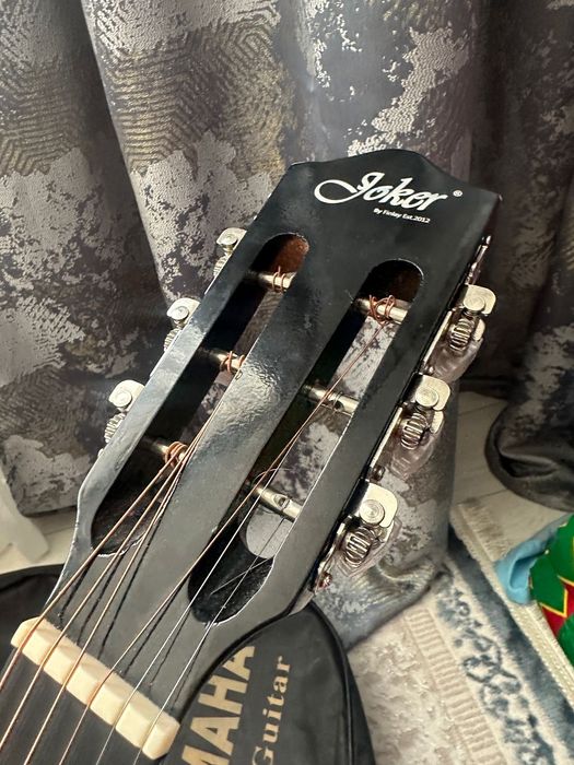 Акустическая гитара 38 сантиметров