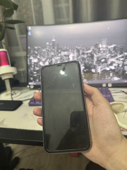 Продам iphone 11 64gb