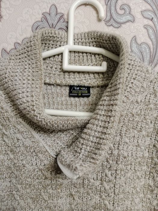 Тёплые свитера..