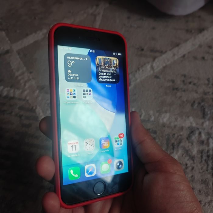 Iphone SE 2 год2020 память 128gb гб