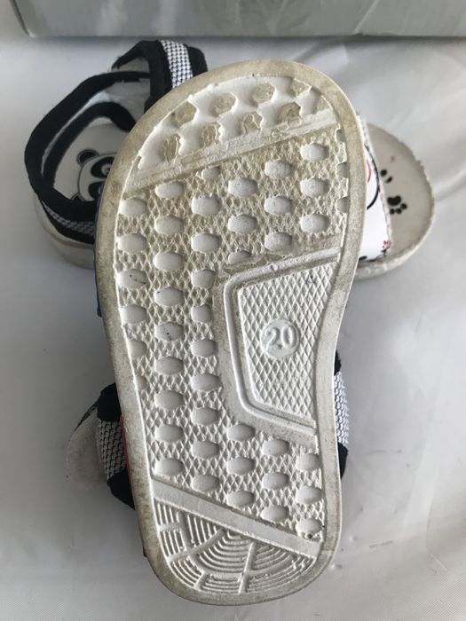 Продаётся детская обувь