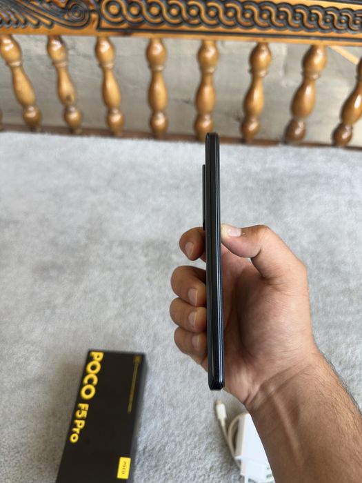 Poco f5 pro 12+12/512 gb ideal