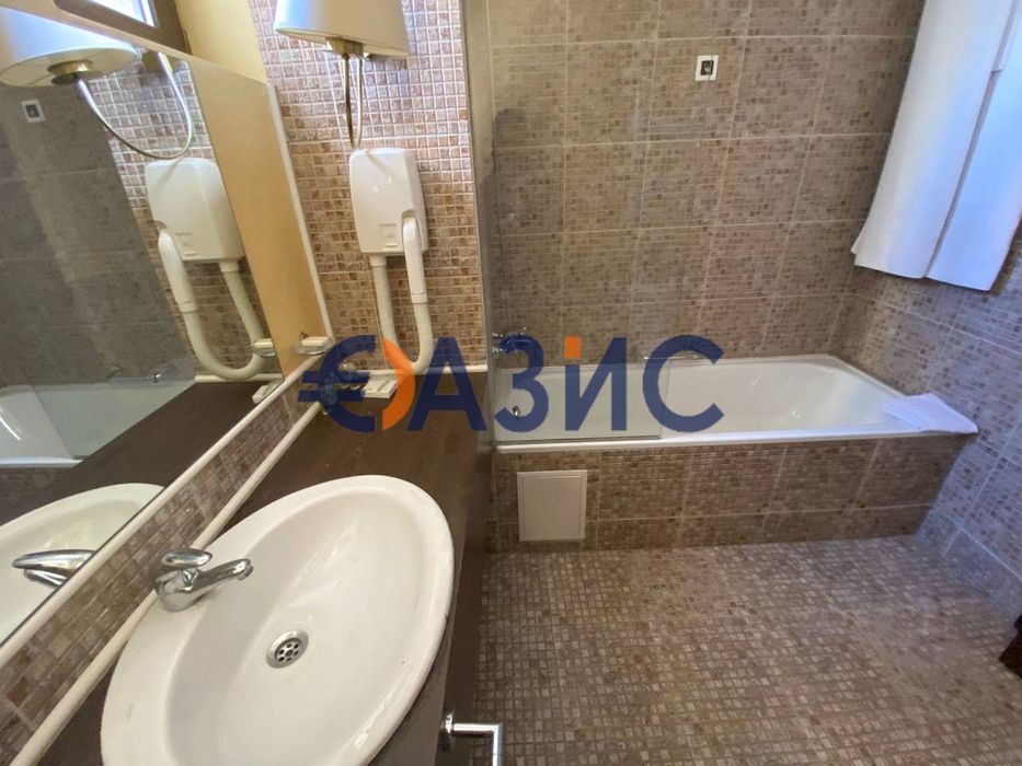 Продава се Двустаен апартамент в к.к. Слънчев бряг - 78 кв.м за 1347 €/кв.м - Снимка #5
