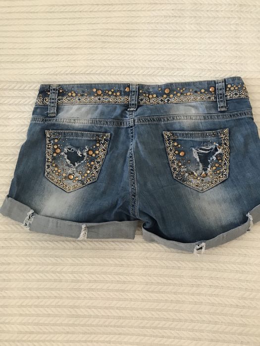 Продам шорты 2 пары за 3000