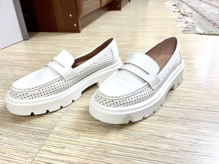 Продам шикарные летние лоферы