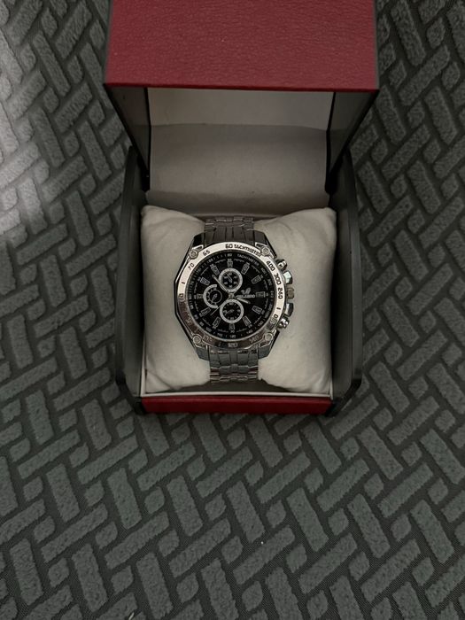 Продам классические часы Orlando