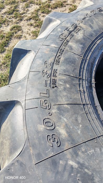 Покрышка на комбайн есиль-760