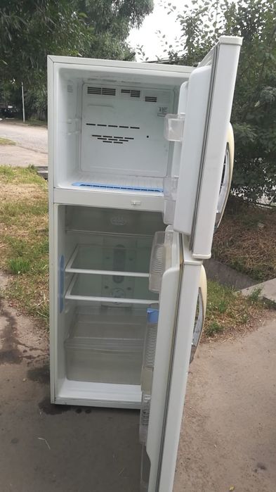 Продам Б/У Холодильник LG