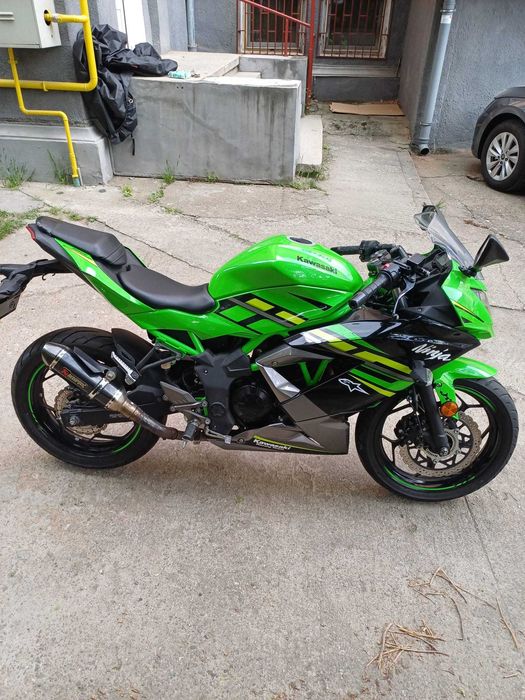 Vand motocicleta Kawasaki ninja 125 CC