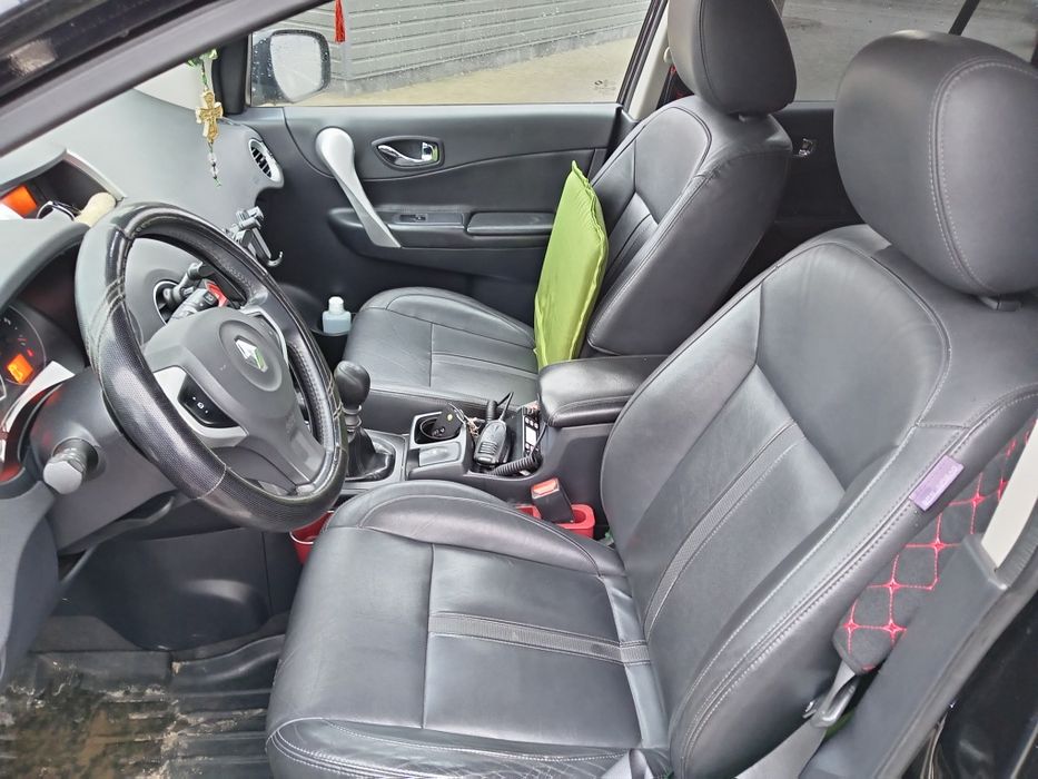 Vând Renault Koleos 2.0 DCI   PRIVILEGE     139.000 KM