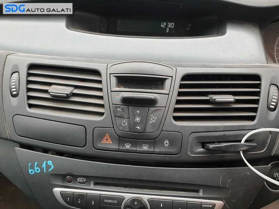Gura Grila Aer Aerisire Ventilatie Bord Centrala Fara Butoane Renault Laguna 3 2007 - 2015