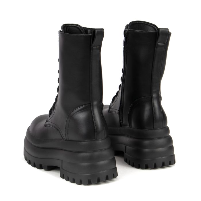 Боти на висока платформа в черно-ПРОМОЦИЯ