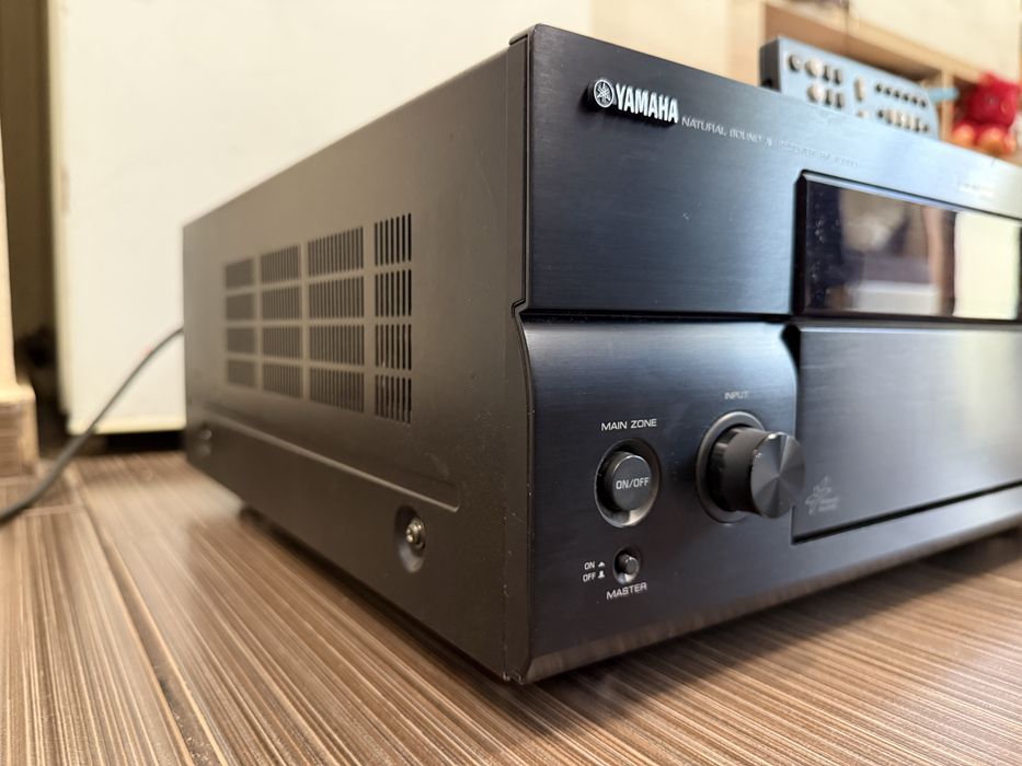 Yamaha RX-V3900 Качествен ресивър