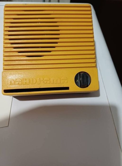 Стар Високоговорител работещ