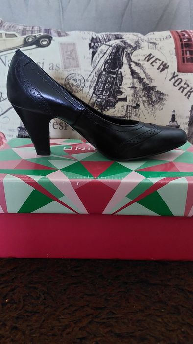 Туфли кожанные,на каблуке очень удобнын