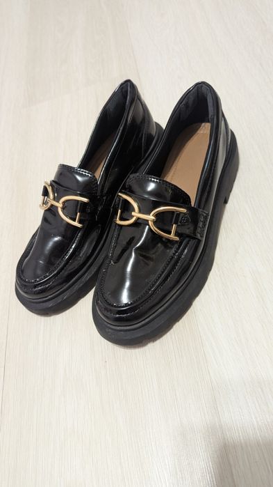 Продается женская одежда, обувь. Недорого