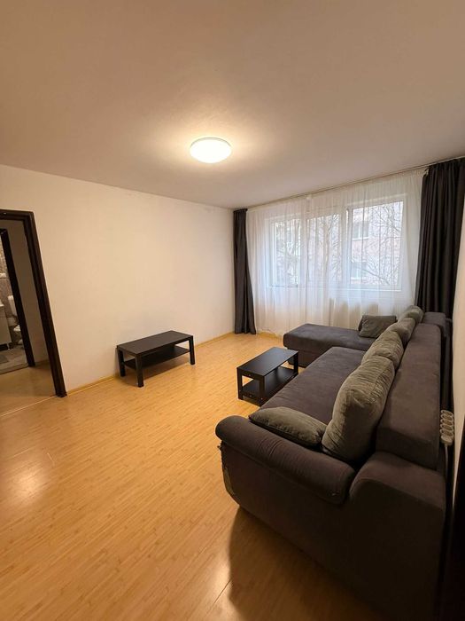 Apartament 3 camere, etaj 1/4, în Drumul Taberei, direct proprietar