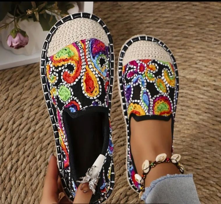 Женские мокасины