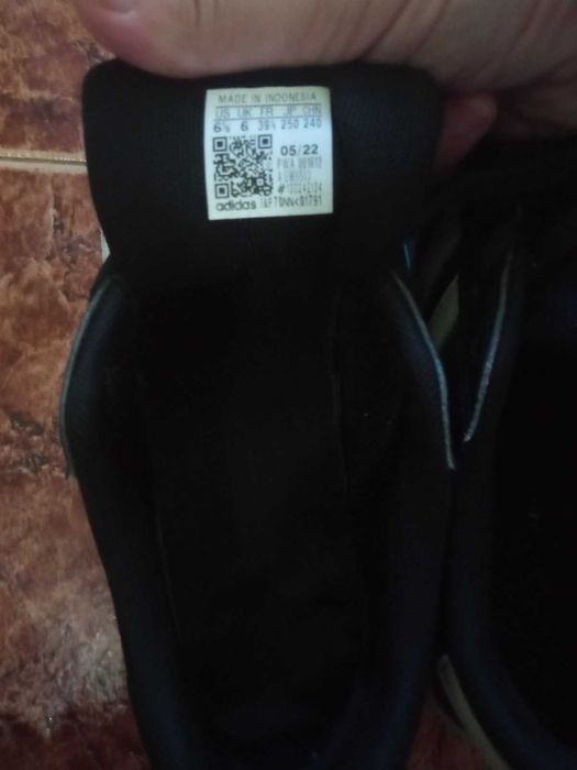 Маратонки Adidas №39 1/3 в отлично състояние