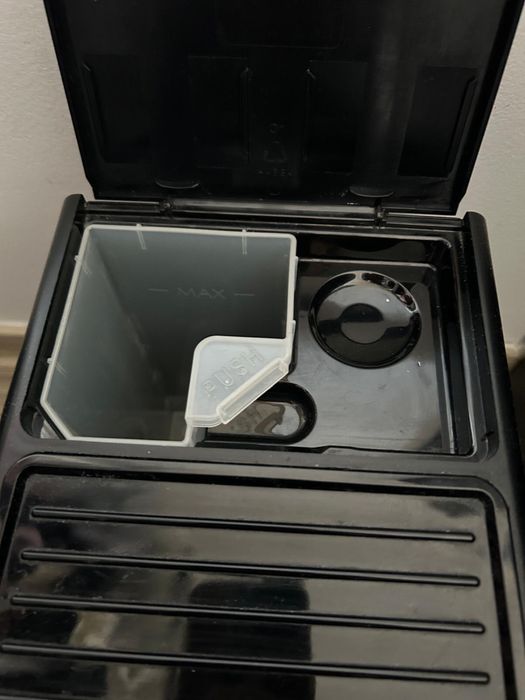 De vanzare espressorDe Longhi