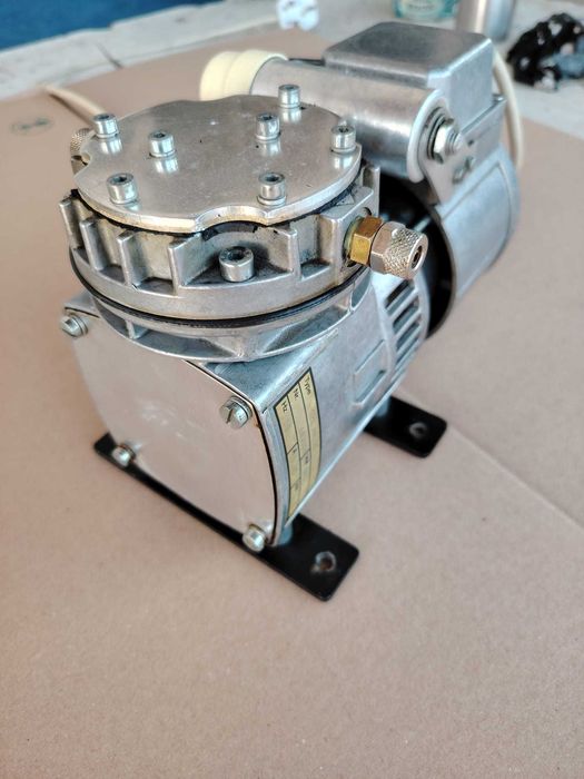 Pompa vid / Compresor cu diafragma  KNF N022