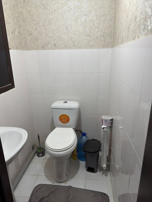 7 Мкр мега маркет олдида