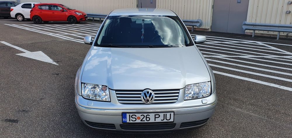 Vand vw bora 1.6 16v benzina