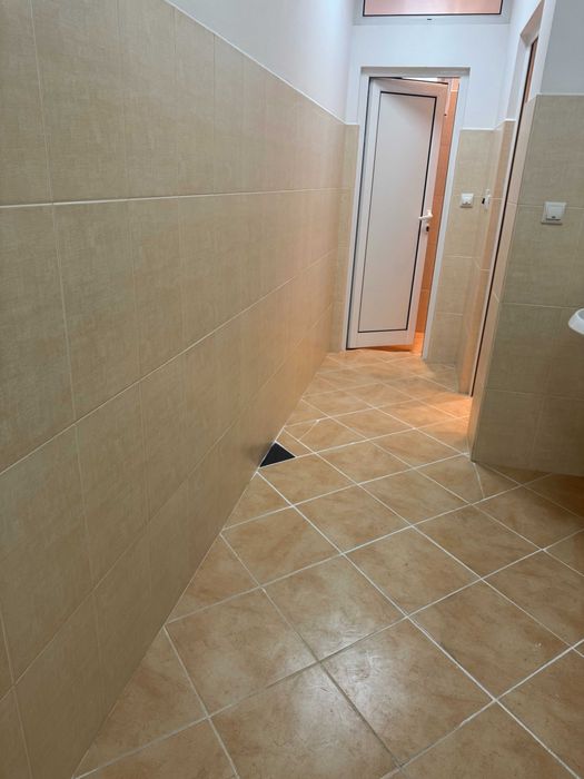 Дава се под наем Офис в Велико Търново, Център - 195 кв.м за 1020 € - Снимка #9