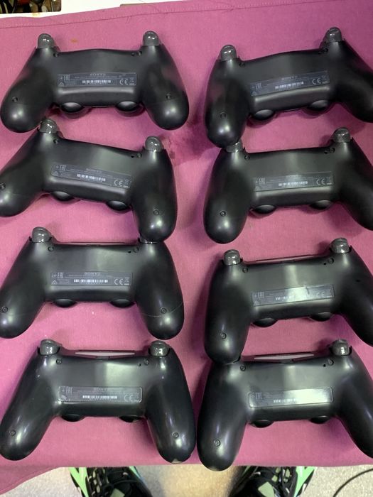 Controller ps 4 v2 maneta playstation 4 impecabila ca noua ps 4 pro