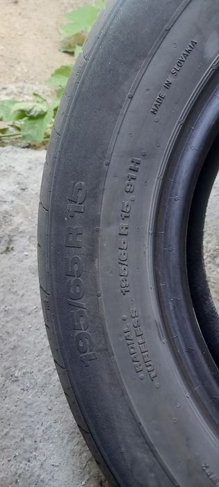 Продам резина в среднем состоянии