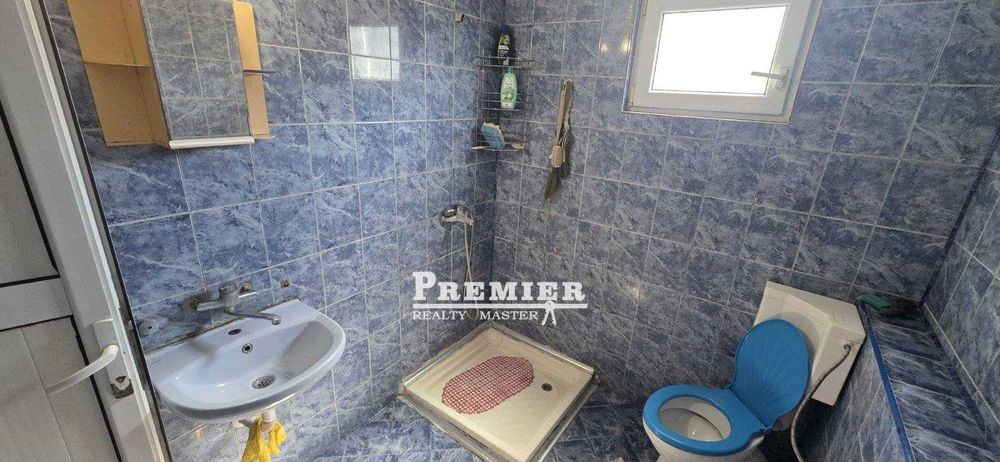 Продава се жилищна къща с парцел в Камено