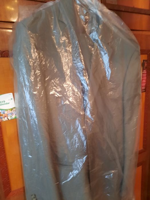 Vand costum barbati nou, deosebit