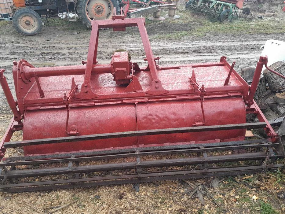 Vând freza agricolă