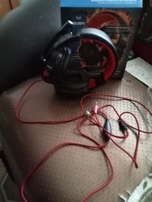 Наушники с микрофоном