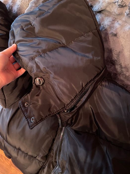 Зимний чёрный пуховик