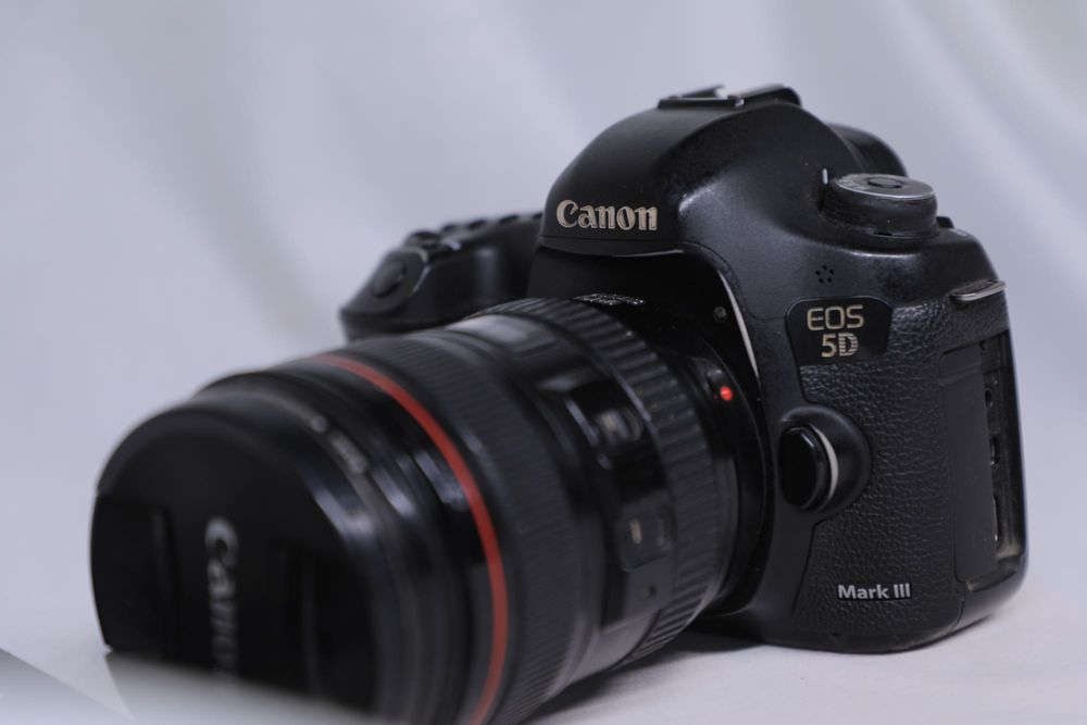 Canon Mark 3 sotiladi srochni