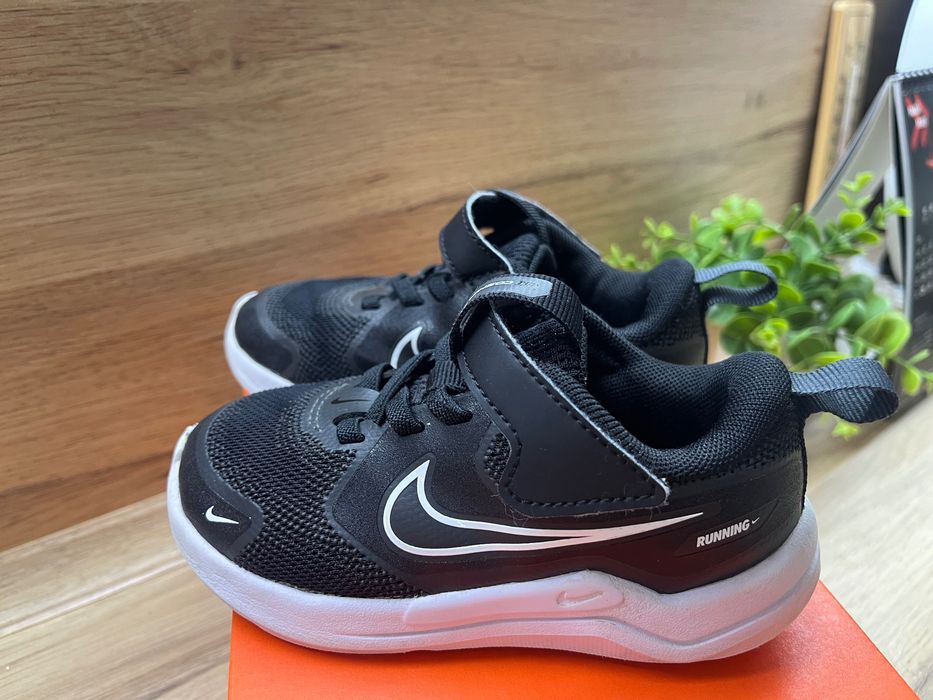 Детски маратонки Nike cosmic runner