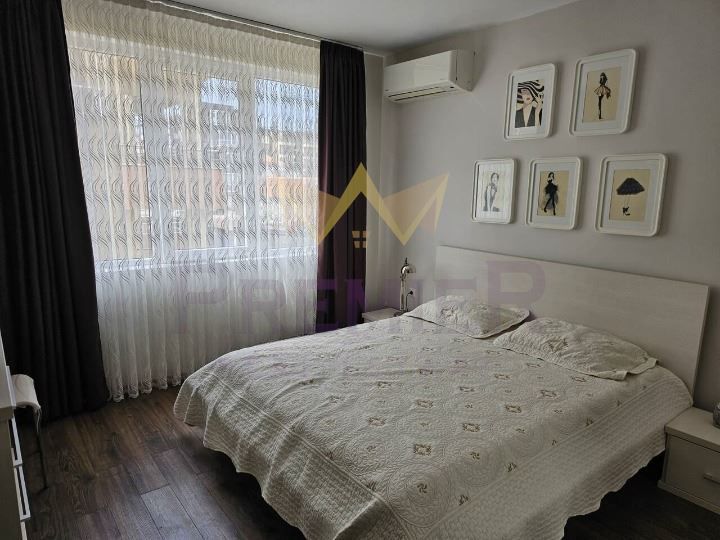 Продава се Тристаен апартамент в Бургас, Сарафово - 110 кв.м за 2200 €/кв.м - Снимка #3