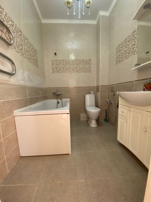 Сдам посуточно 1 комн Батыс 2