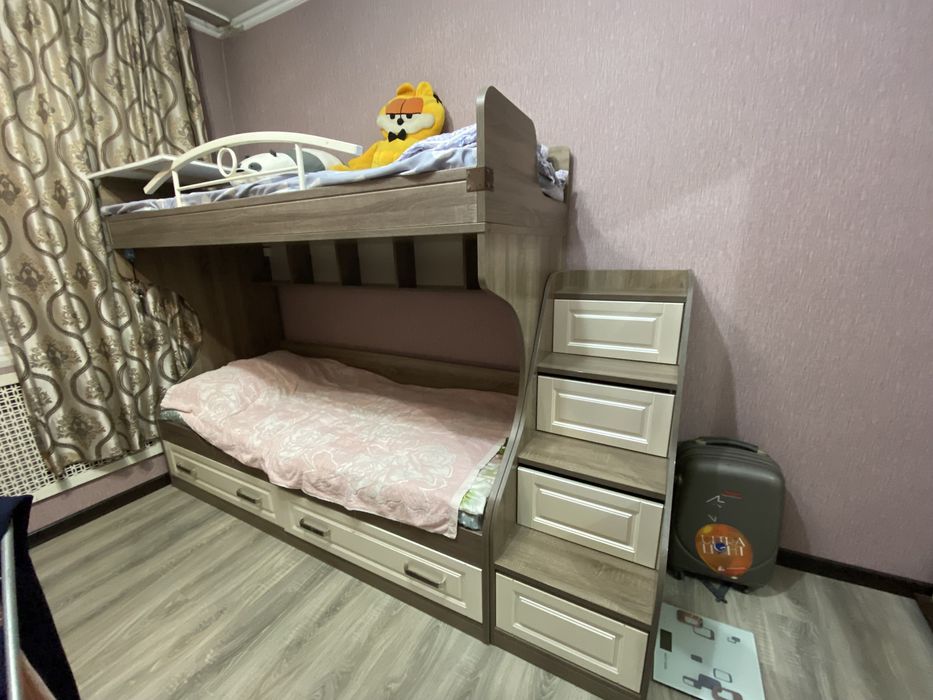 Двухярусная кровать