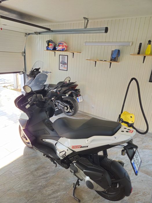 Aprilia SR max 300 Piaggio/Gilera